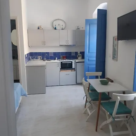 Almira And * 아기아 마리나