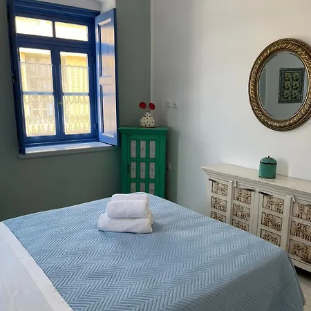 Almira And 아기아 마리나