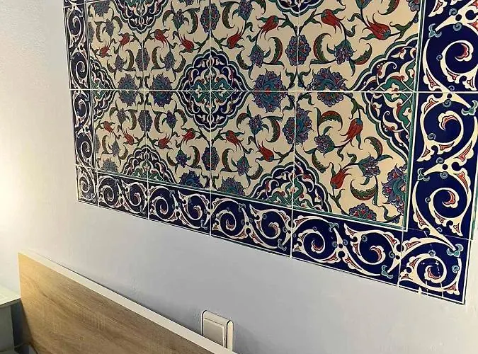 Almira And 아기아 마리나