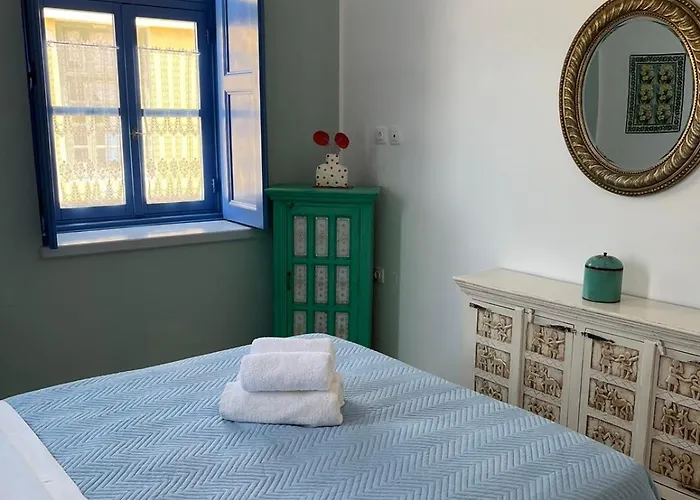 Almira And 아기아 마리나