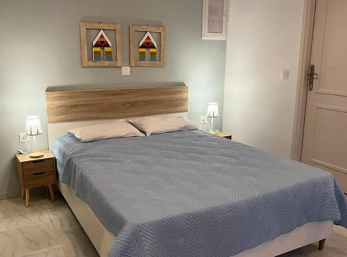 شقة Almira And اجيا مارينا