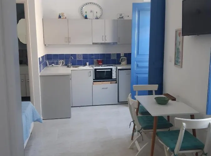 Almira And * اجيا مارينا