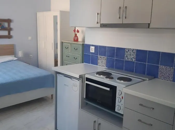 Almira And * اجيا مارينا