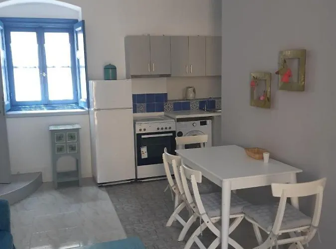 Almira And اجيا مارينا